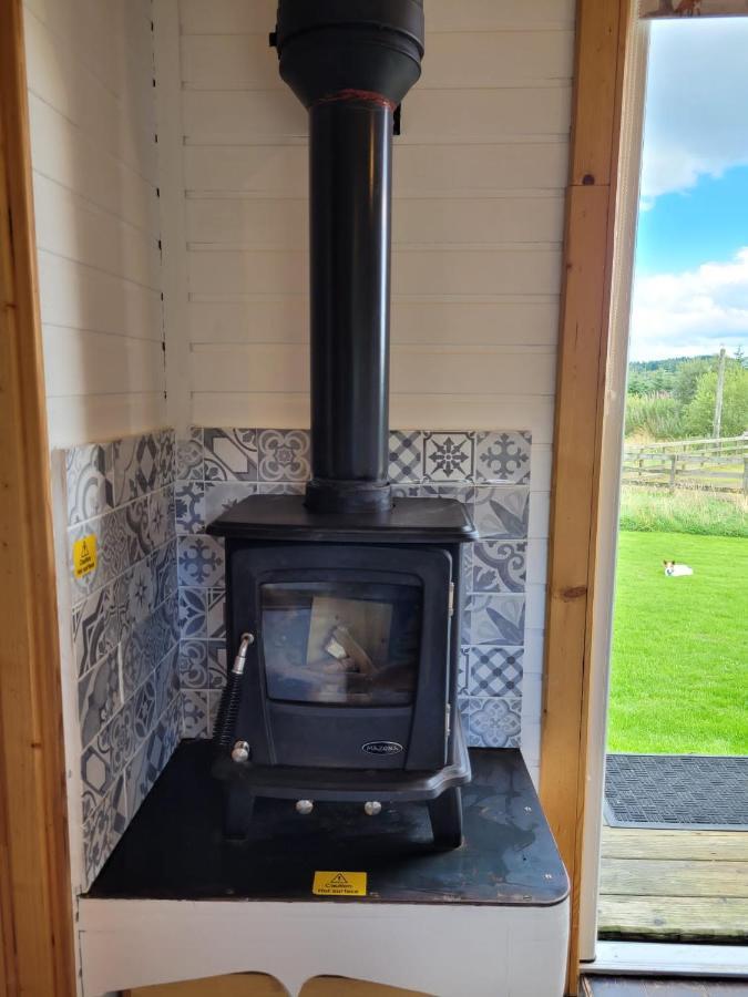 The Shepherds Hut At Forestview Farm Greenisland Esterno foto